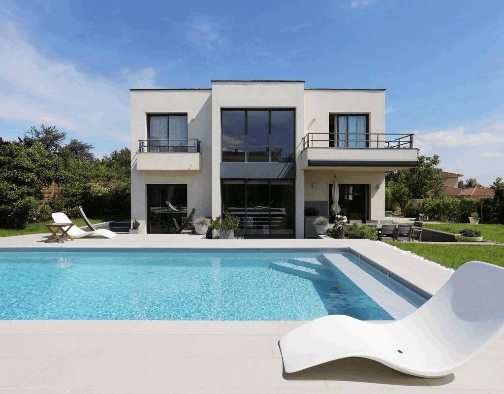 Piscine Desjoyaux Italia stai costruendo una casa con giardino?